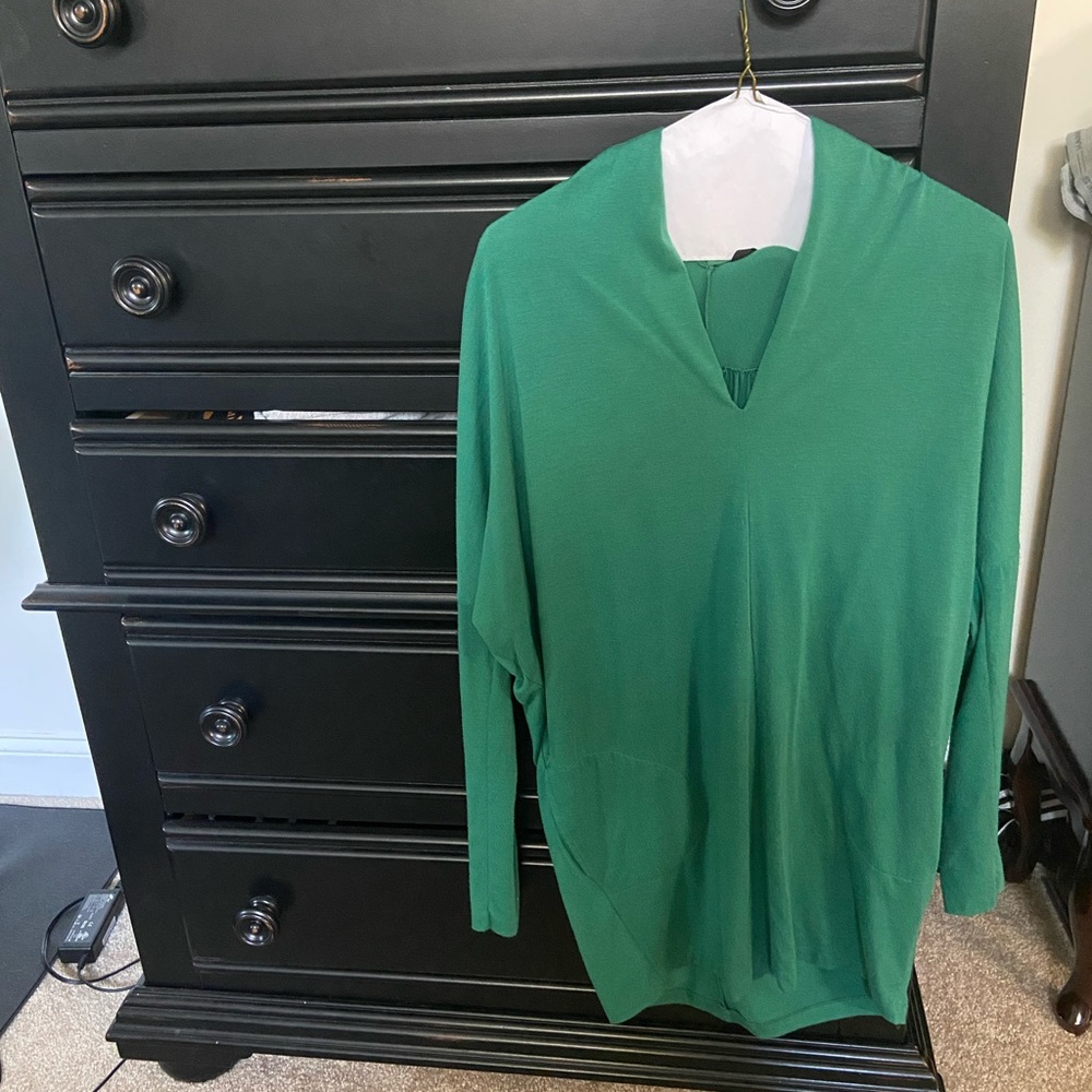 Vguc size medium Benetton green tunic with pockets